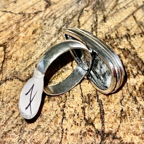 White Buffalo Turquoise Ring Size 7 - Picture 6 of 7